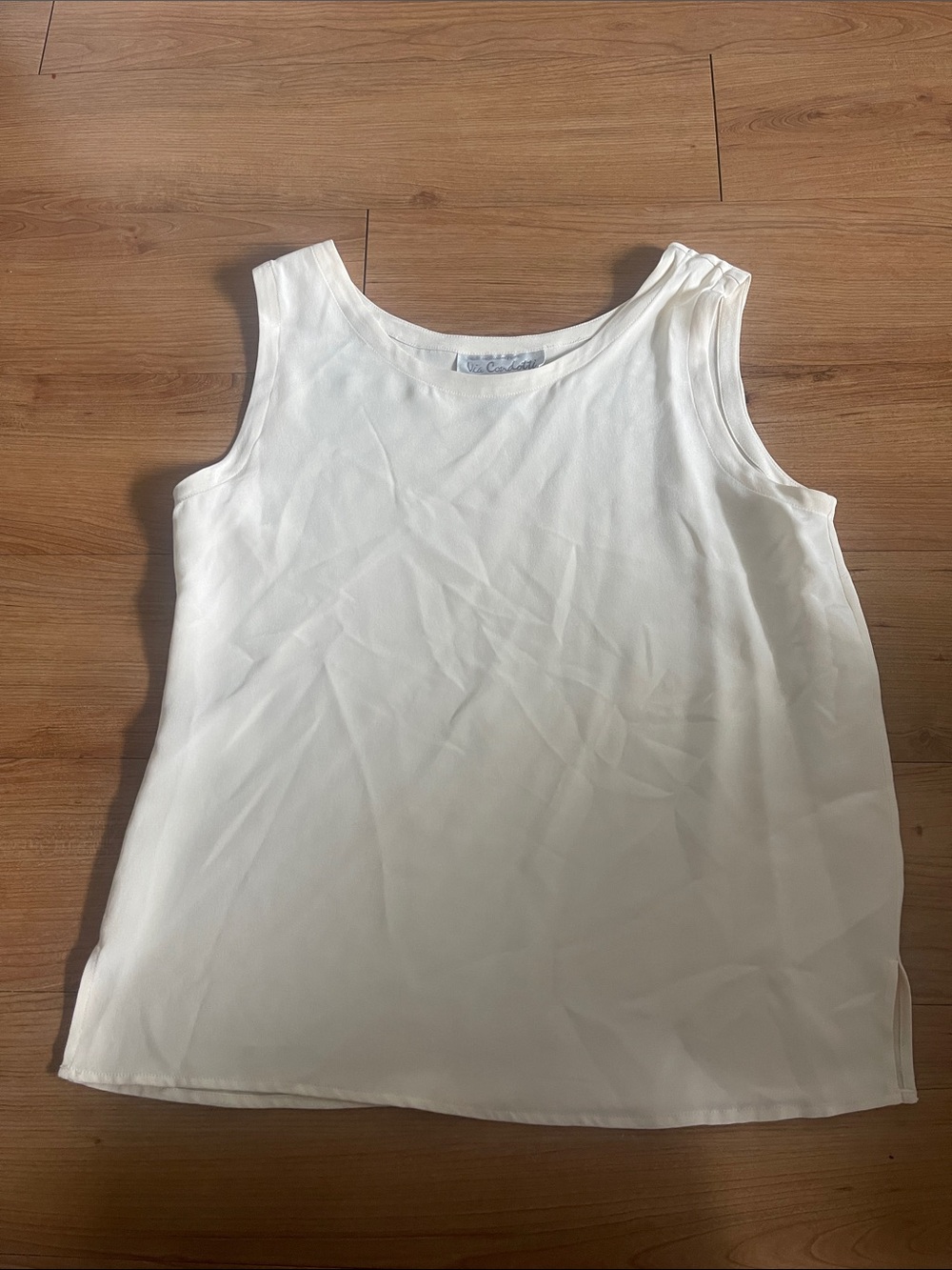 Via Condotti White Sleeveless Round-Neck Camisole